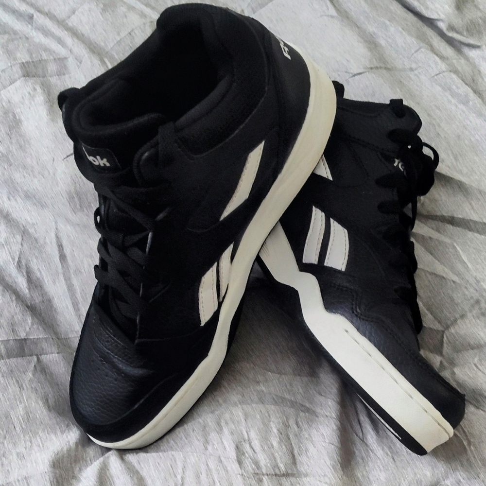 Authentic Reebok Mid-tops Classic Court Athletic Shoes